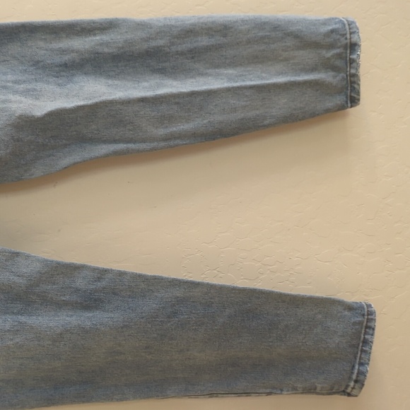 Missguided Riot High Rise Mom Distressed Denim Jean Loose Fit - Size 4 - Picture 8 of 12